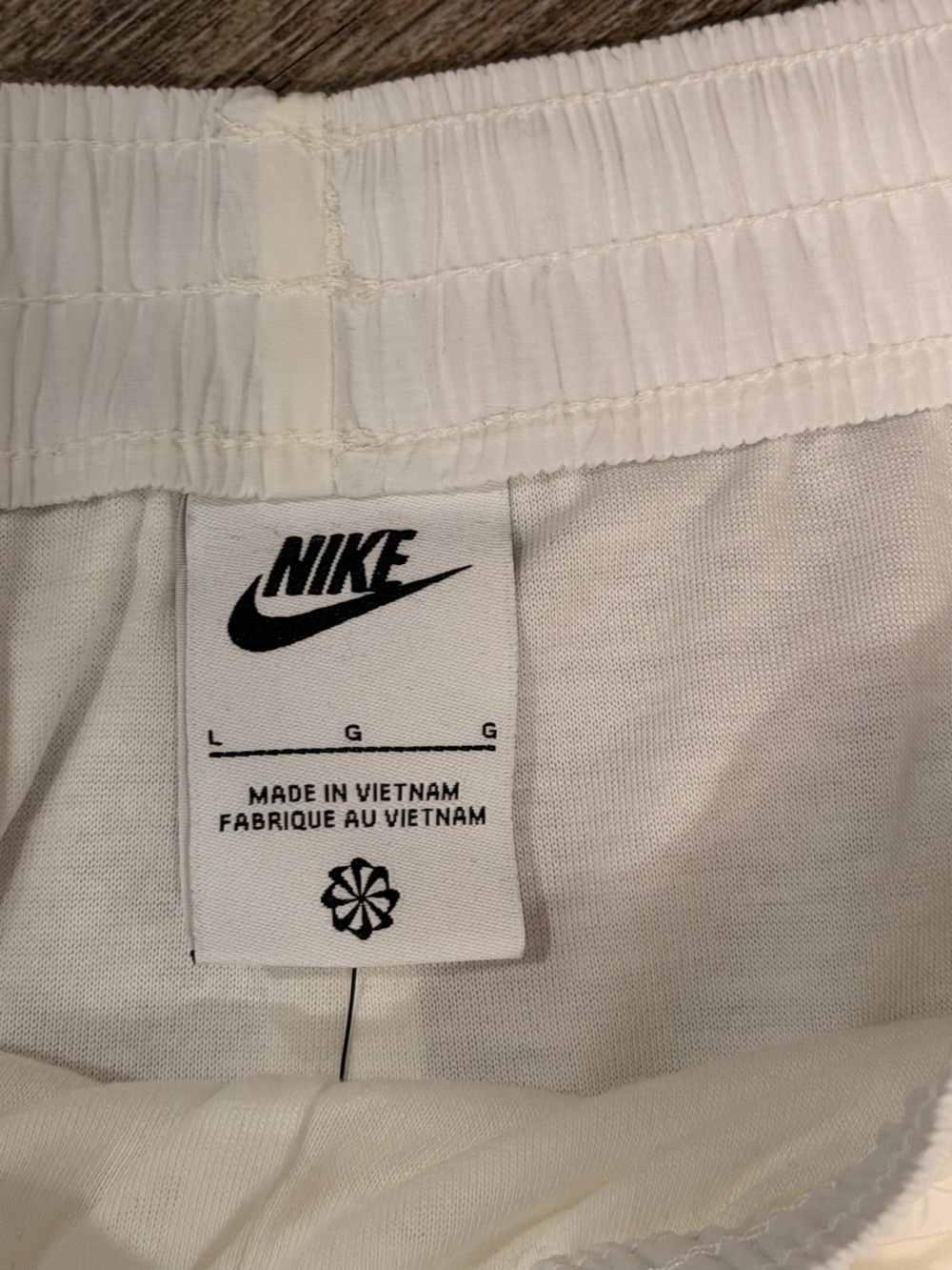 Nike Windrunner Women’s White Athletic Shorts with Black Swoosh Large NWT - Picture 7 of 15